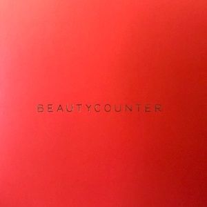 Beautycounter Iconic Velvet Eyeshadow Palette